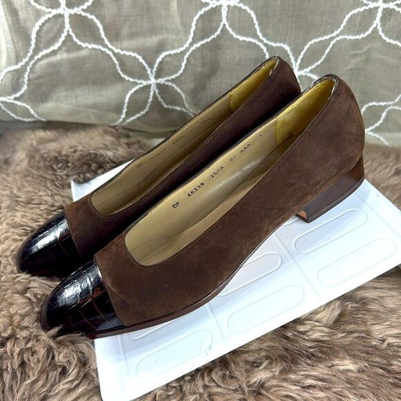 (Z3) Salvatore Ferragamo Brown Suede Crocodile Toe Loafers Heels 6.5 Heels - Picture 1 of 12